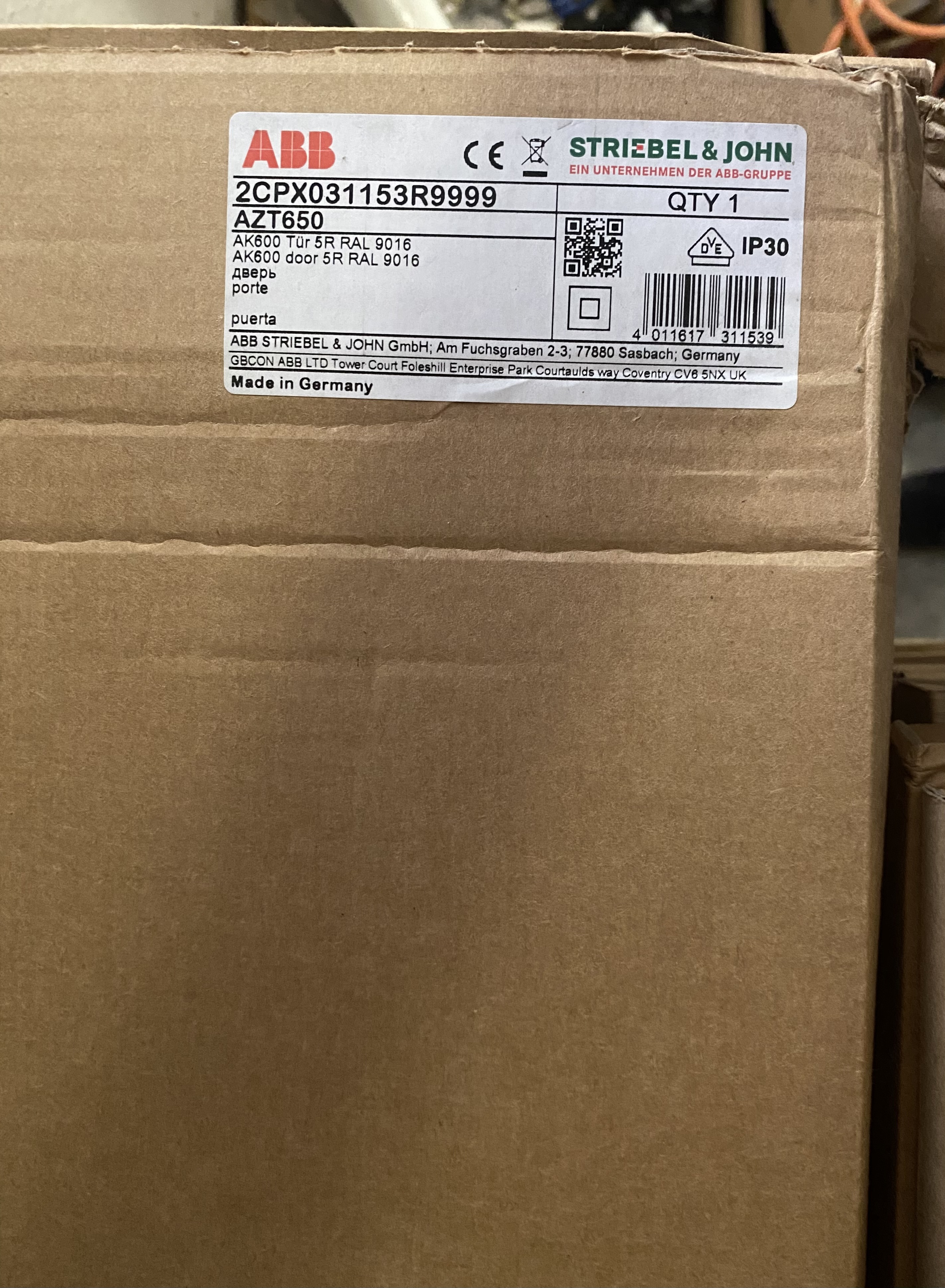 ABB Striebel & John AZT650 AK600 Tür 5-reihig RAL 9016